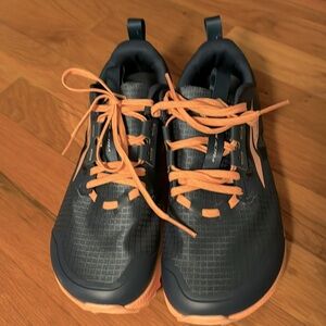 Altra Trail Run Women’s Lone Peak 8